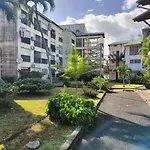 Un Appartement Dans Une Residence Calme Avec Piscine